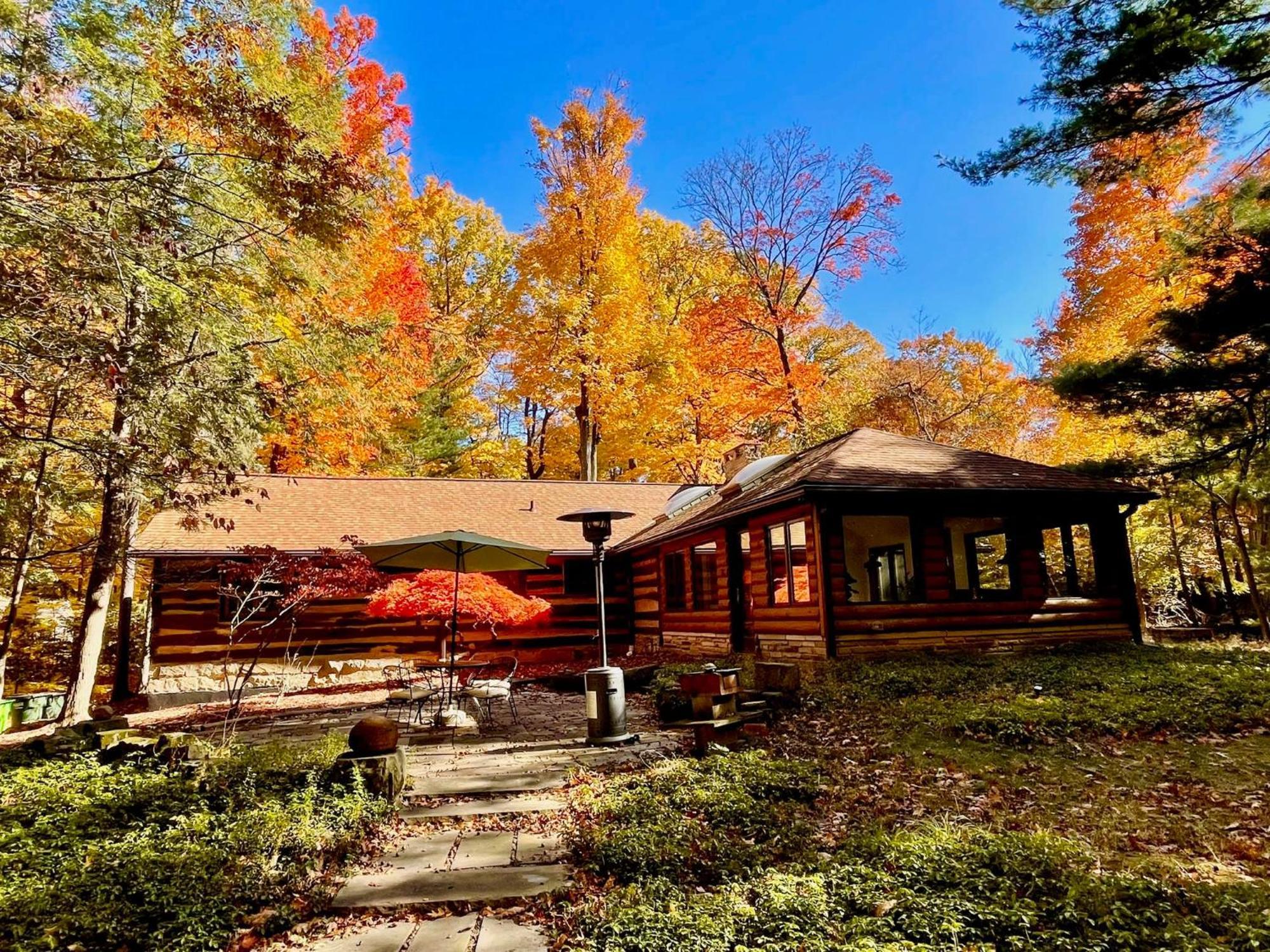 Log Cabin - Natures Oasis - Fire Pit & Gazebo Cleveland Bagian luar foto