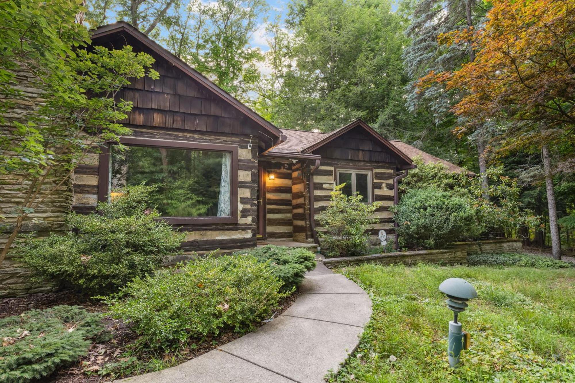 Log Cabin - Natures Oasis - Fire Pit & Gazebo Cleveland Bagian luar foto