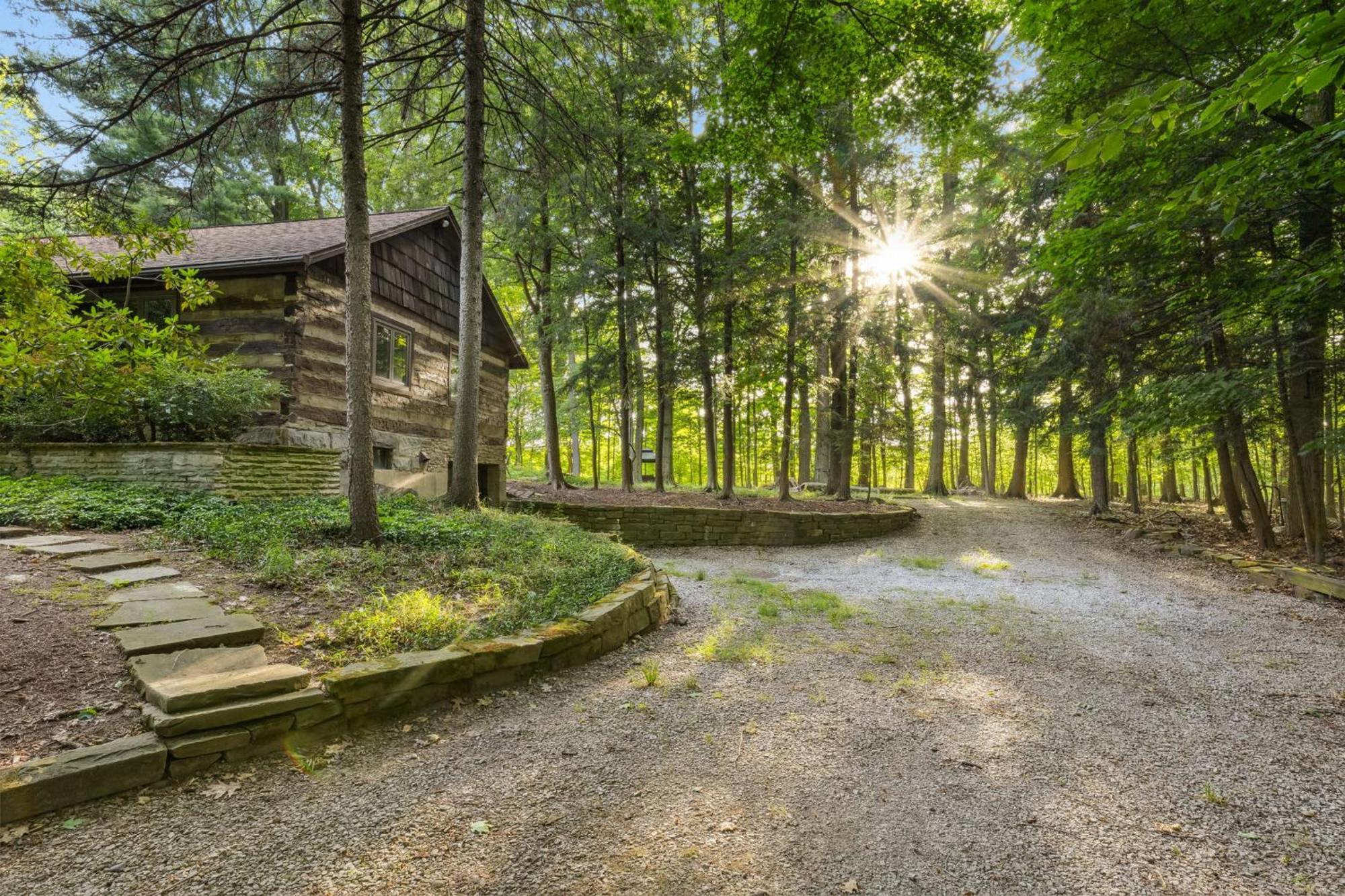 Log Cabin - Natures Oasis - Fire Pit & Gazebo Cleveland Bagian luar foto