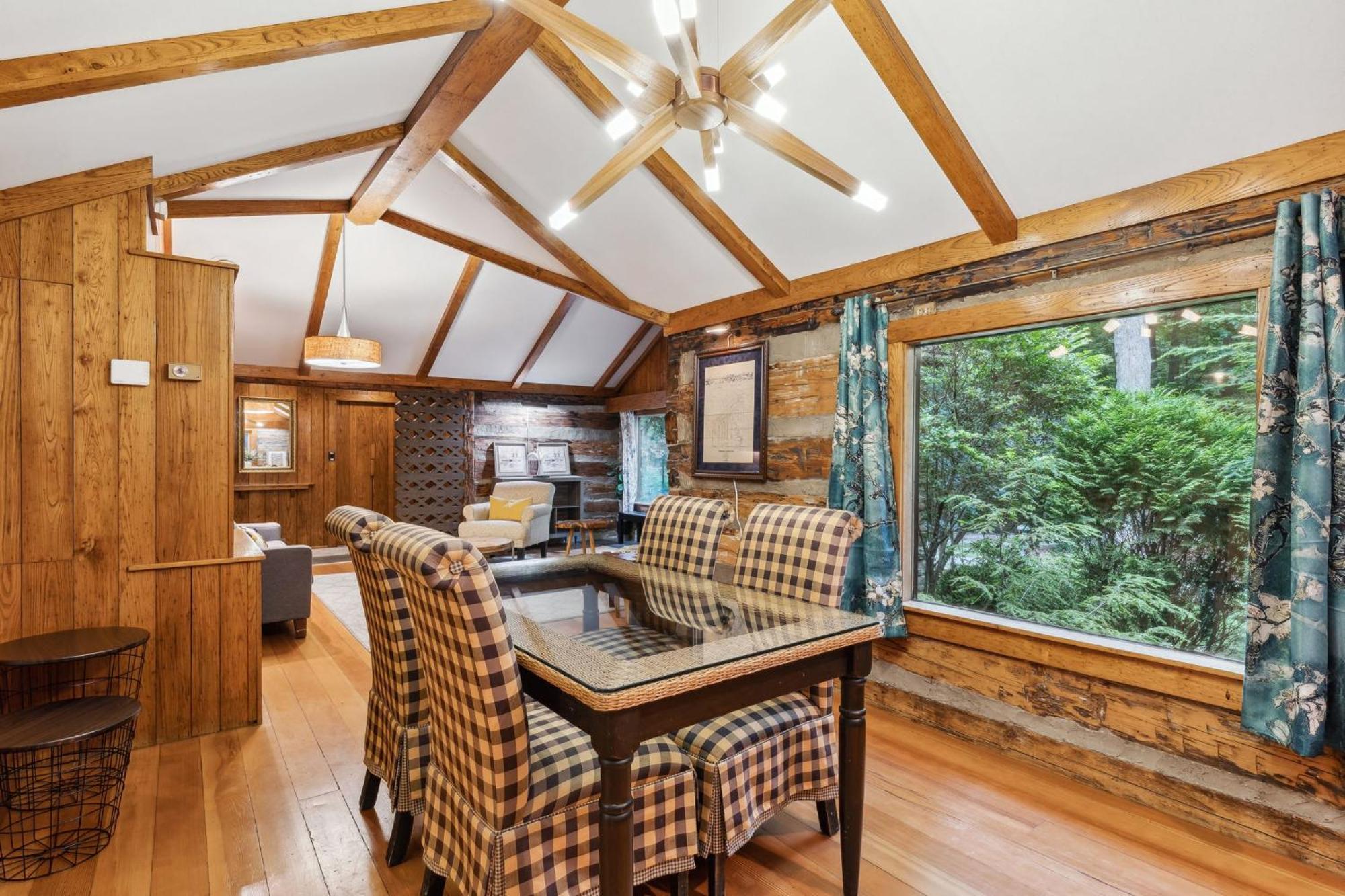 Log Cabin - Natures Oasis - Fire Pit & Gazebo Cleveland Bagian luar foto