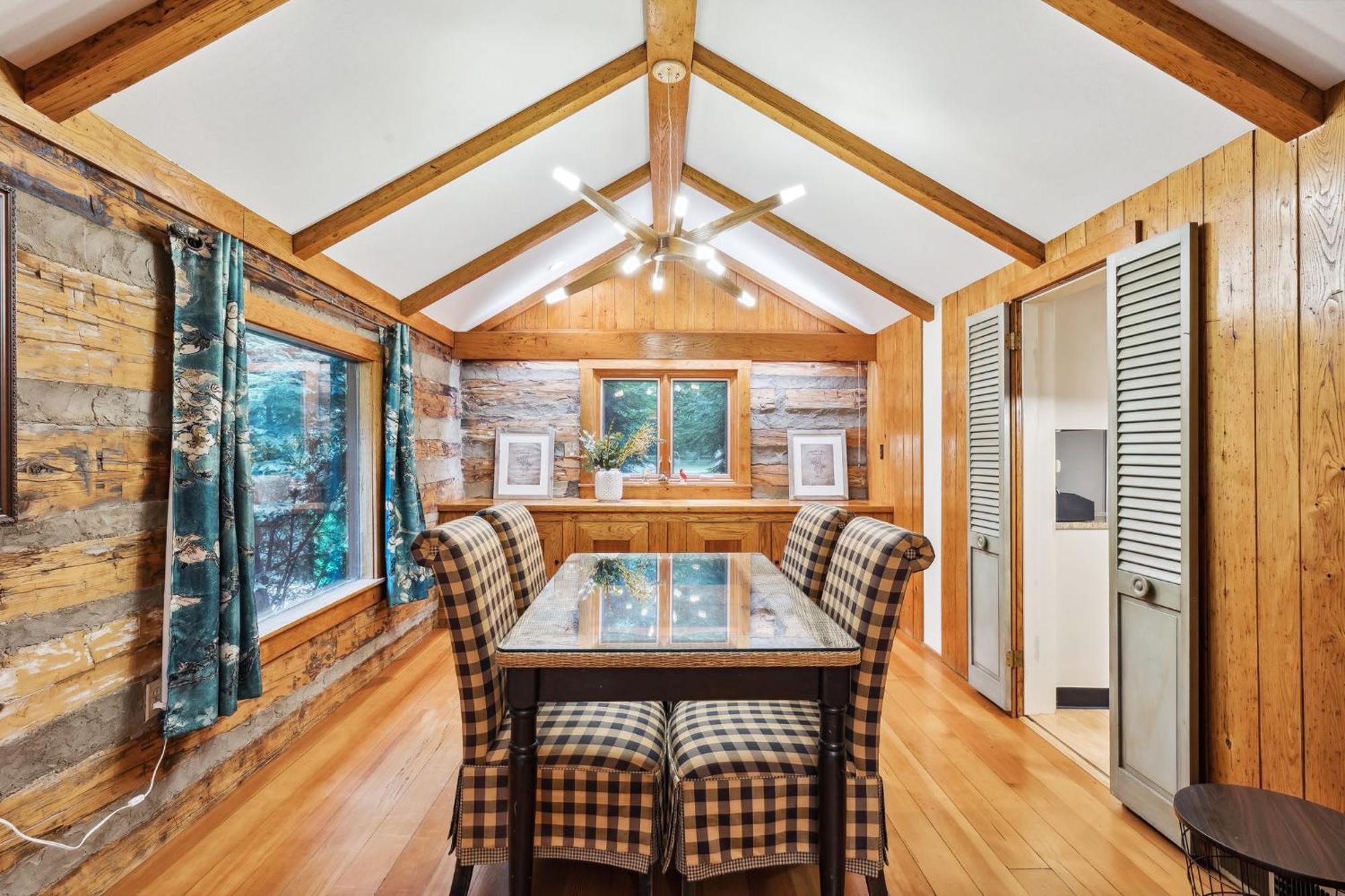 Log Cabin - Natures Oasis - Fire Pit & Gazebo Cleveland Bagian luar foto